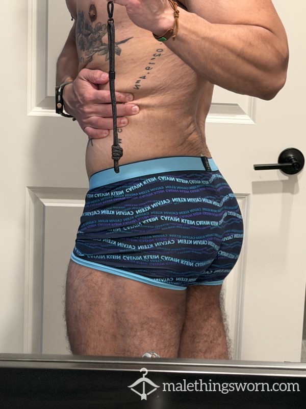 Calvin Klein Men's All-Over Logo Microfiber Trunk Briefs - Navy & Light Blue