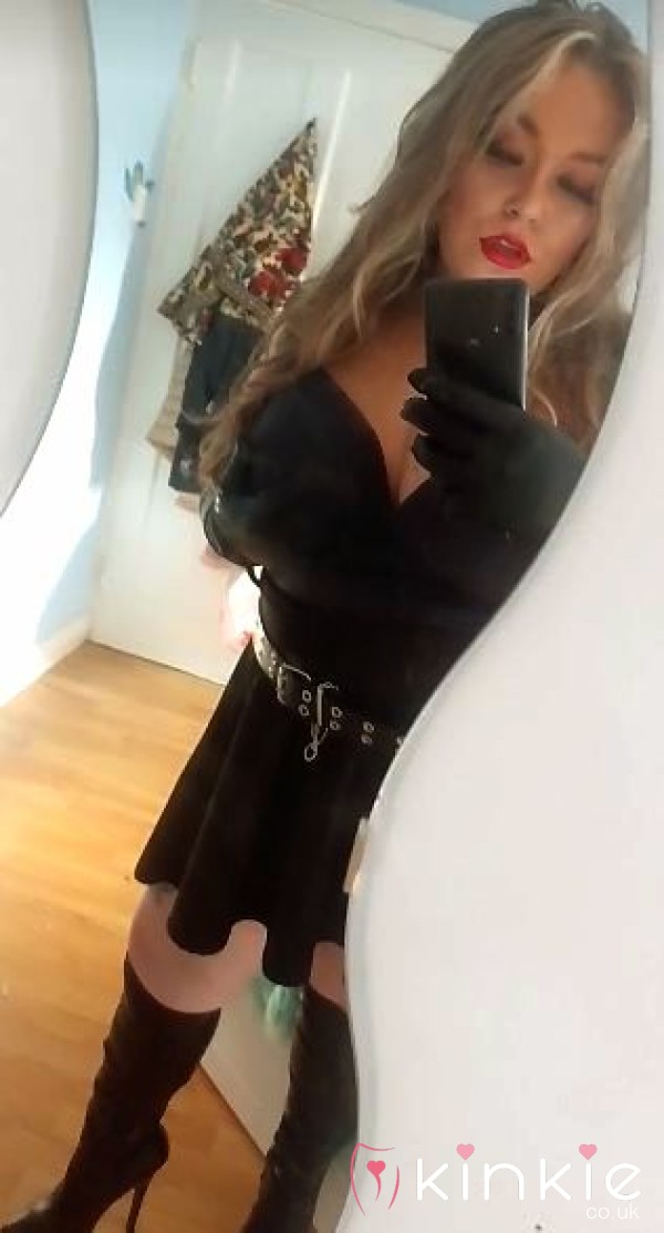 Cam Sessions For The Subs 🤪😈
