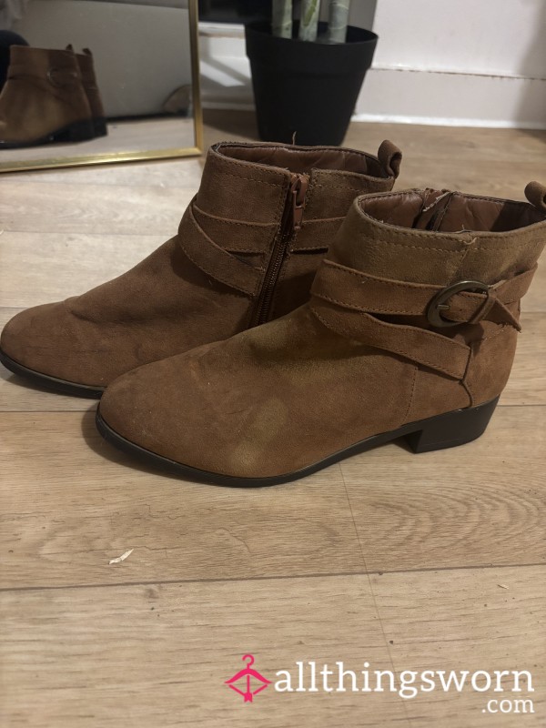 Camel Colour Size 5