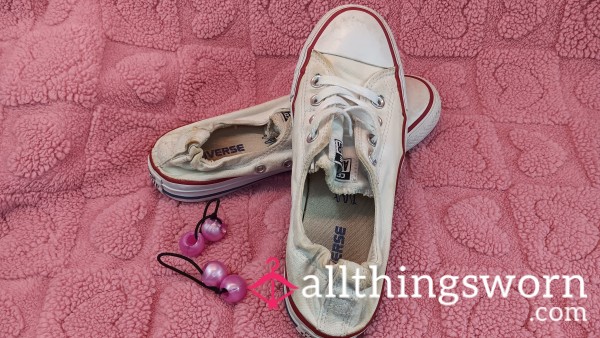 CAN YOU SMELL THESE STINKY CONVERSE SNEAKERS FROM THERE? READY TO SHIP!