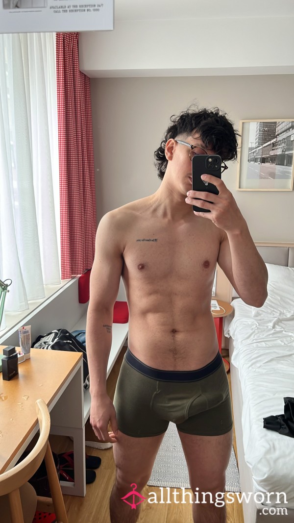Casual Mirror Selfie Photo Set 📸