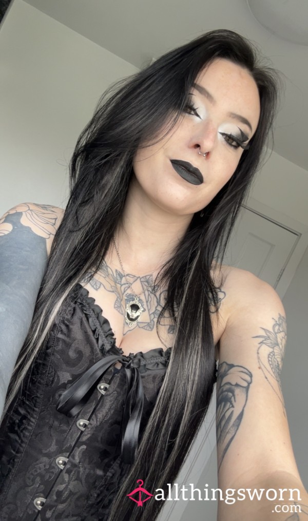 Chat To A Goth Girl 15 Mins