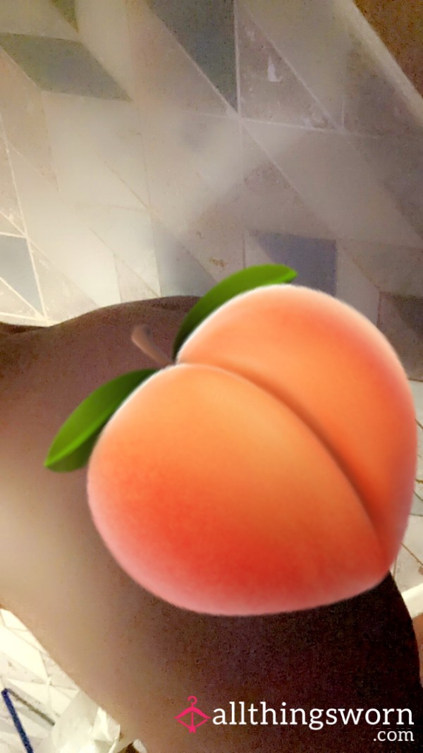 Cheeky 🍑