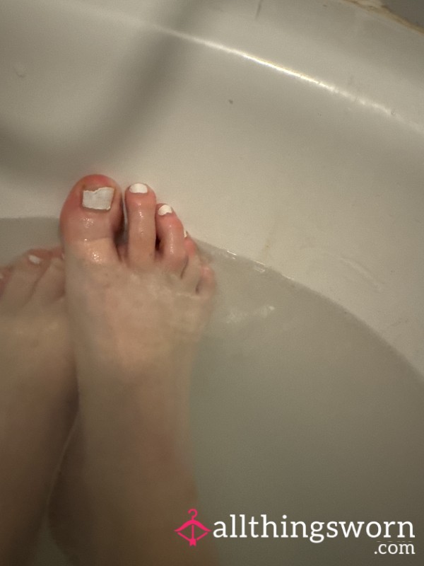 Cheeky Feet In The Bath