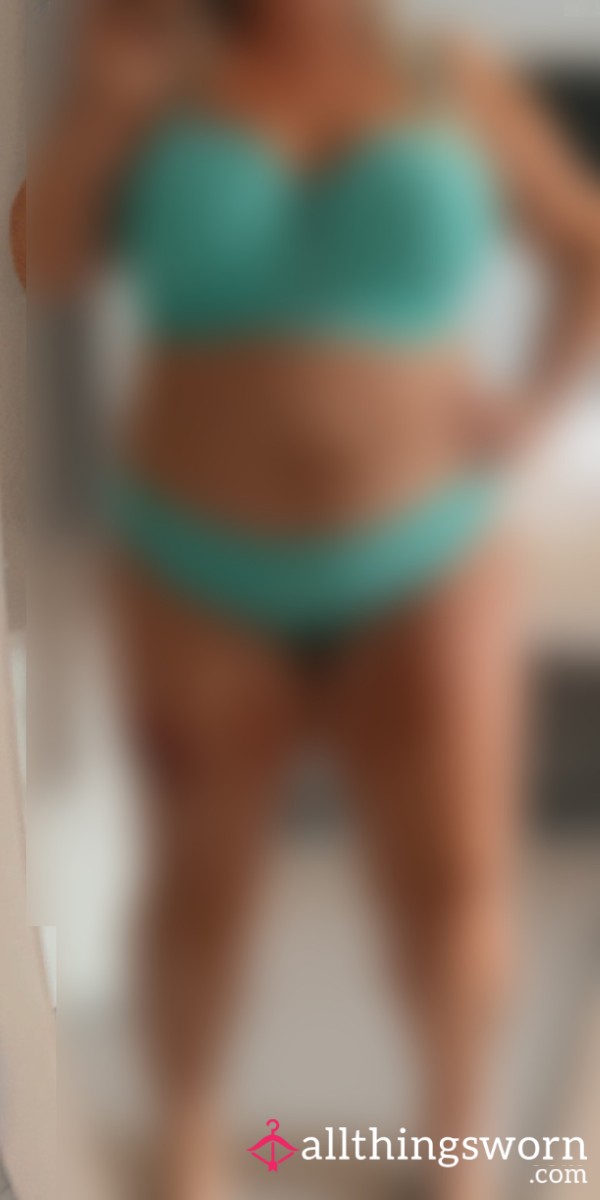 Cheeky Pics 📸 Tit Pics 🍒