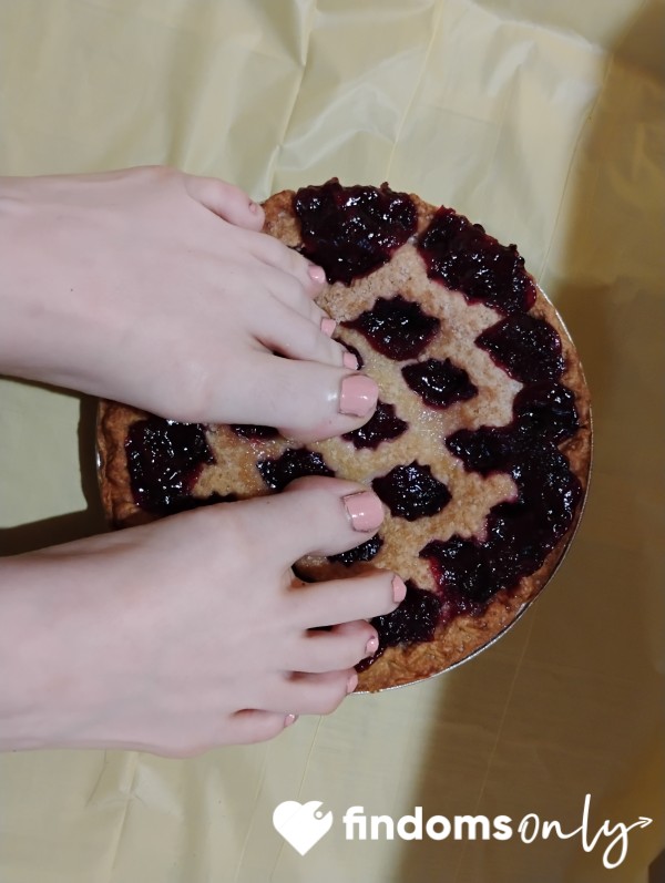 Cherry Pie & 11 W Feet For Dessert