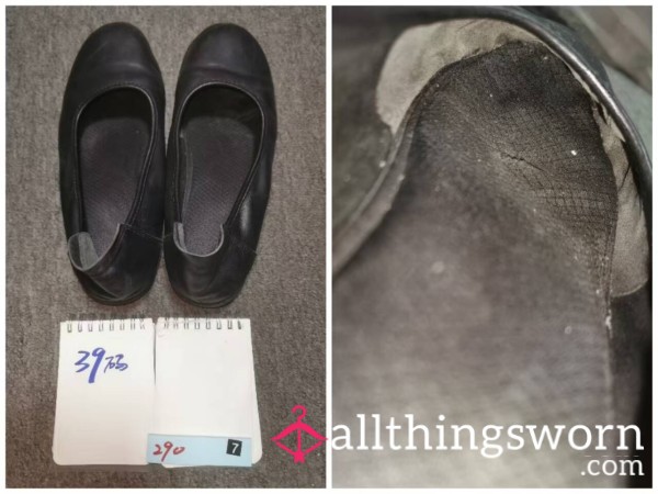 Chinese Flight Attendants' Work Flats