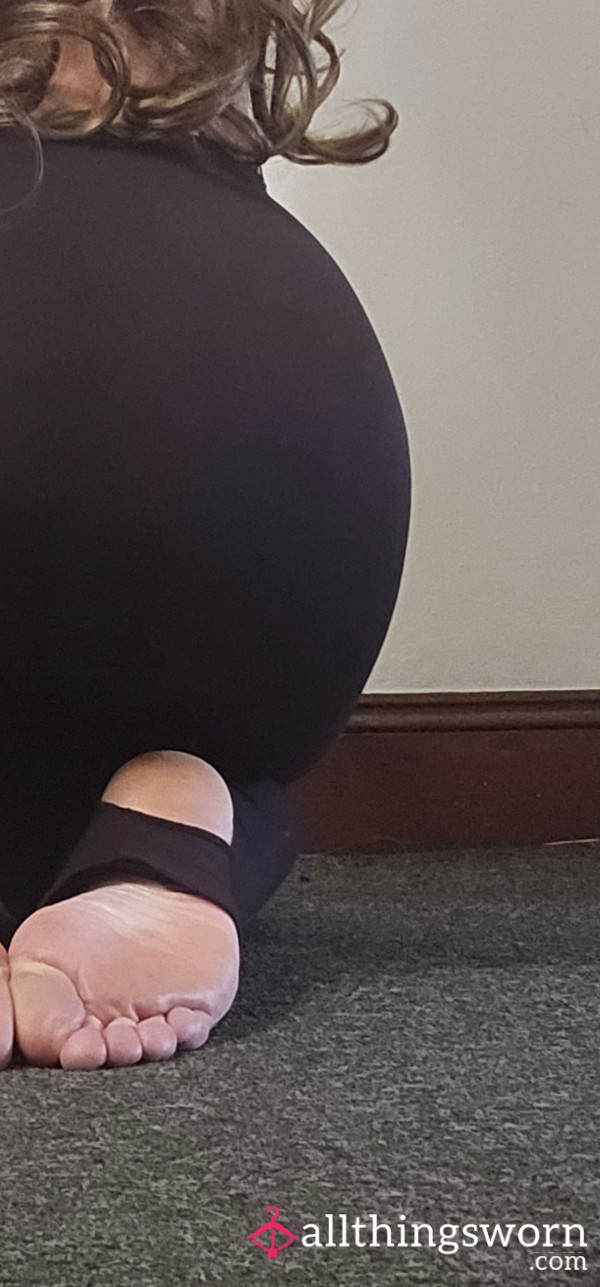 Chocolate Brown Tights With Open Toes & Foot Strap 👣 Fit Like A Glove And Touched All The Right Places For Scents Heaven....