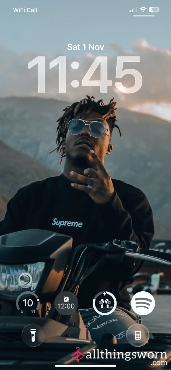 Choose My Lock Screen Photo For A Week