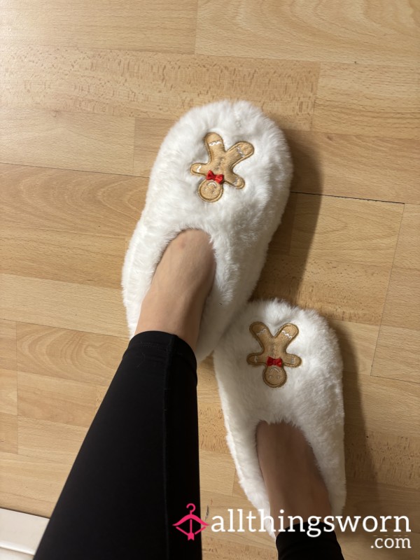 Christmas Fluffy Slippers 🧡