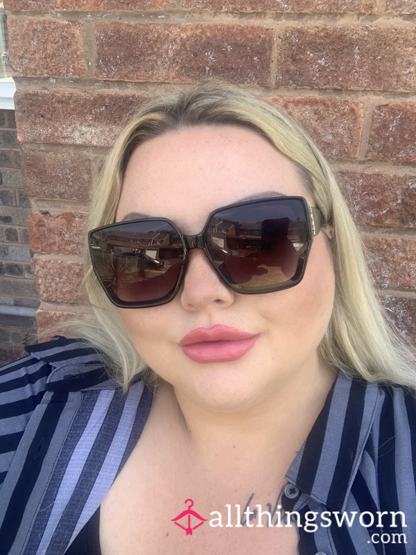 Chubby Size 8 Feet Pictures With Spread Toes