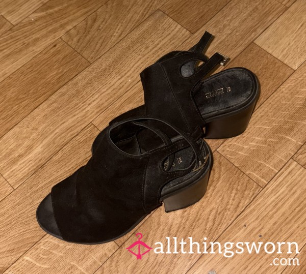 Chunky P**p Toe Heels