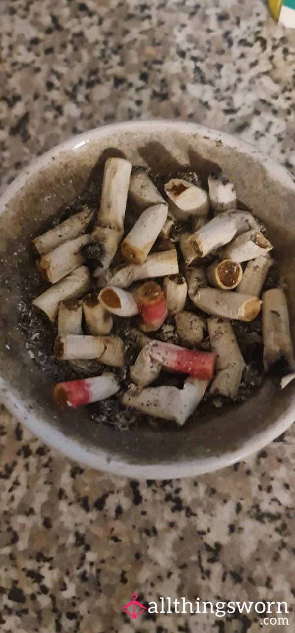 Cigarette Ends Some With Lipstick Also !