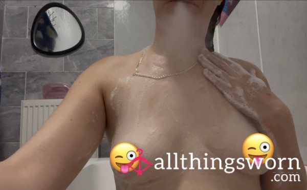 Cigarette Sm0king And Tit Rubbing