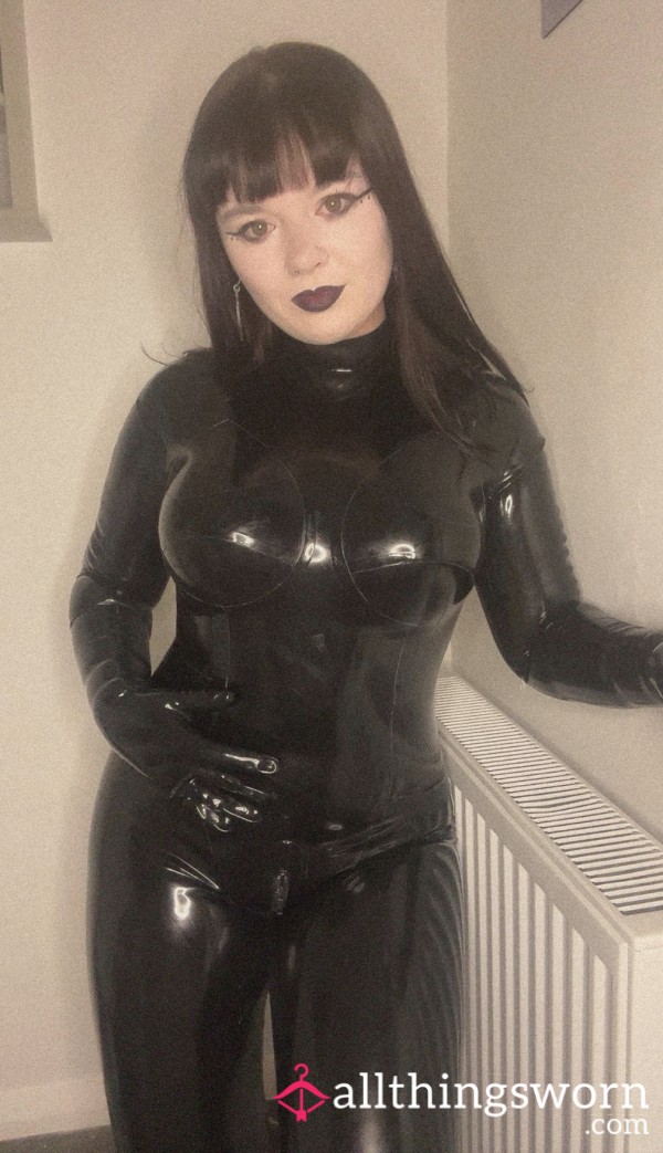 🏴 CLAD IN LATEX - My Truest Self 🏴