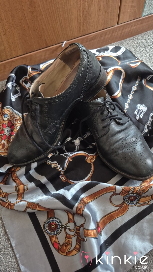 👞 Cla**ic Black Leather Brogues – Size UK 5