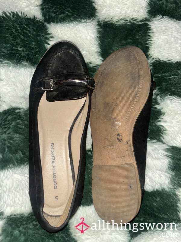 Cla**ic Flat Black Suede Shoe- Size 5- Dorothy Perkins