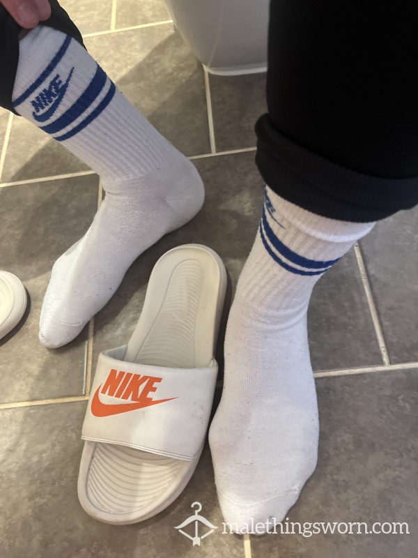Cla**ic Nike Crews