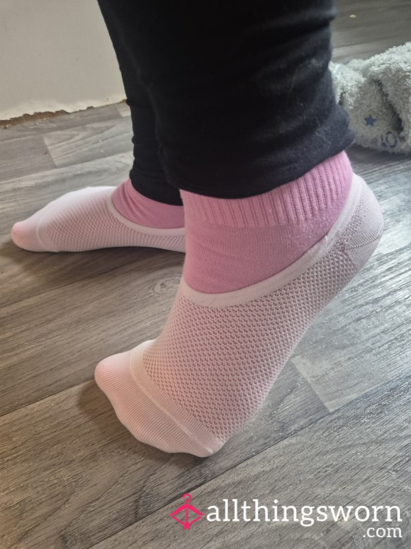 Clean But Smelly Socks 😈