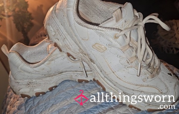Clean My Hiking Shoes!