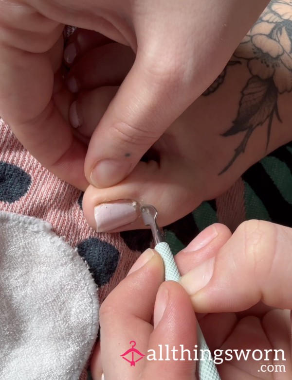 🎀 Clean My Toe Nails With Me 🎀