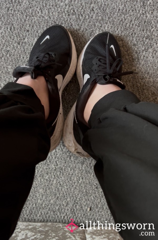 Clean My Trainers And Rub My Feet! Encouragement And A Countdown To C*m At The End
