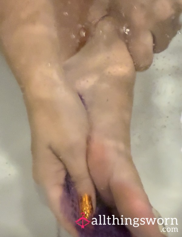 Cleaning My Feet In The Bath.