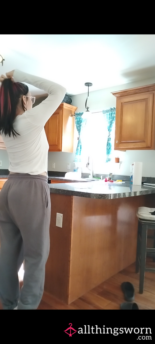 Cleaning My Kitchen While I Ignore You (Part 2)
