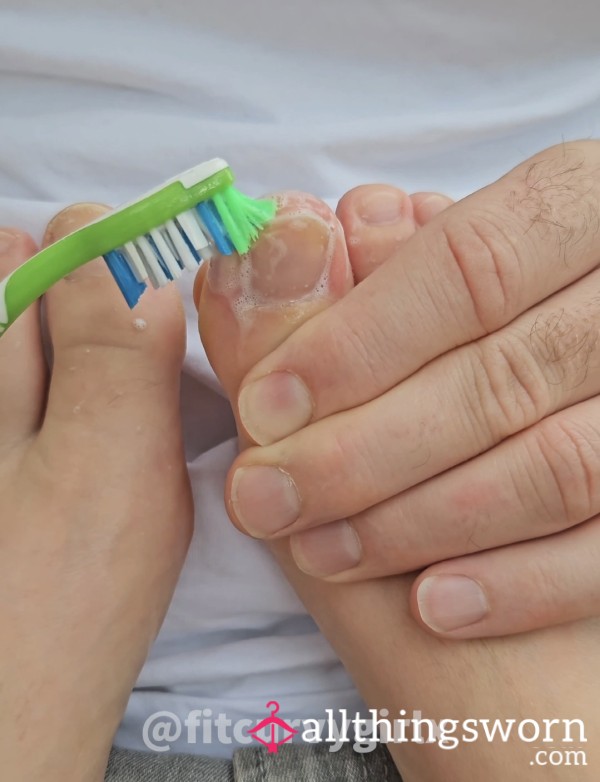 Cleaning Toes