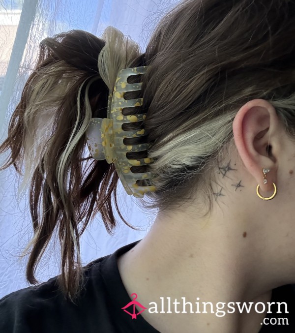 Clear W Yellow Splatter Claw Clip