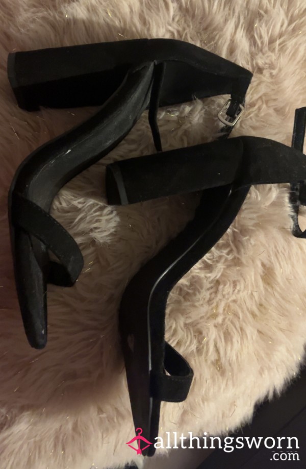 Click Clack … Thats The Sounds Of Bad B**ches Walking😈