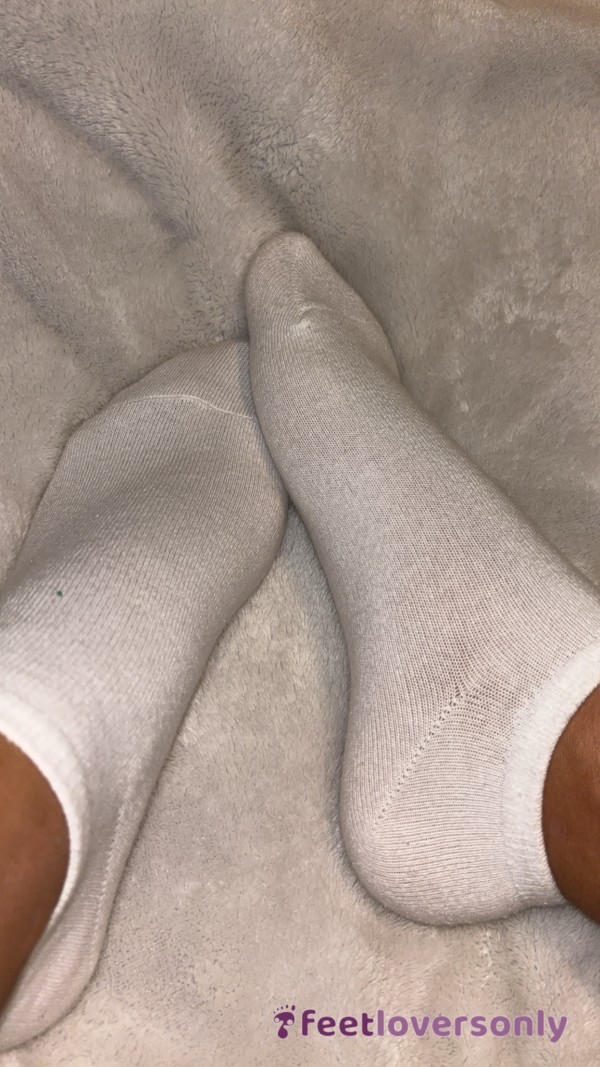 Click To See My Freshly Creamed Feet 🫣