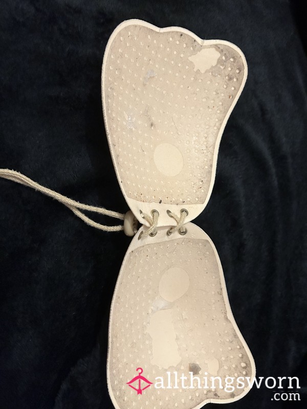 🤍 Clingy Secrets – Sweaty Beige Stick-On Bra 🔥