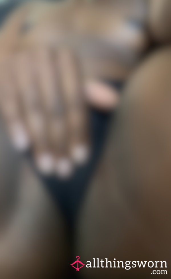 Clit Rubbing Until I C*m – Watch Me Shake
