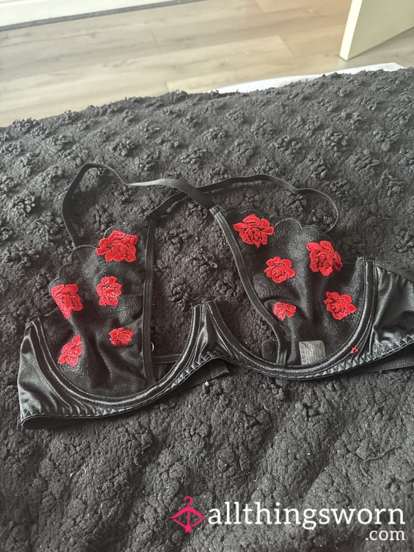 💖 “Close To My Heart” – Worn Bra