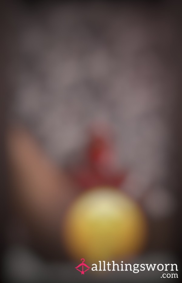 Close Up Chocolate 🐱 Play: Hear Me C*m Hard