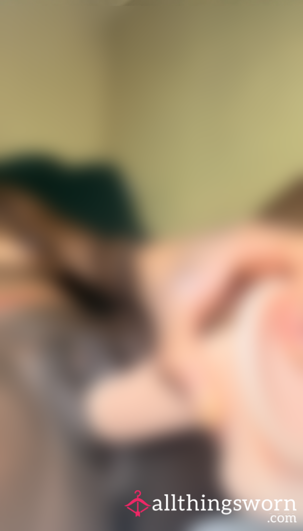 Close-up Di**o Video With Orgasm & C*mming 💦