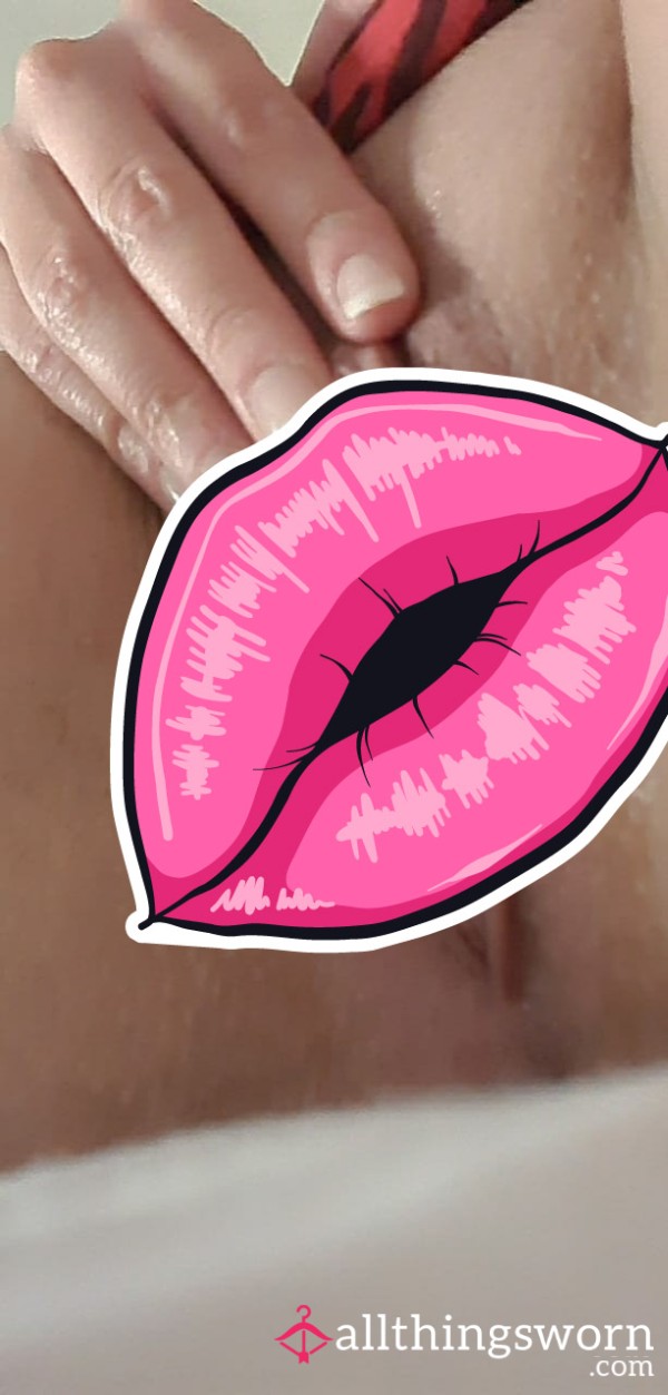 Close Up Of My Wet Juicy Pu**y