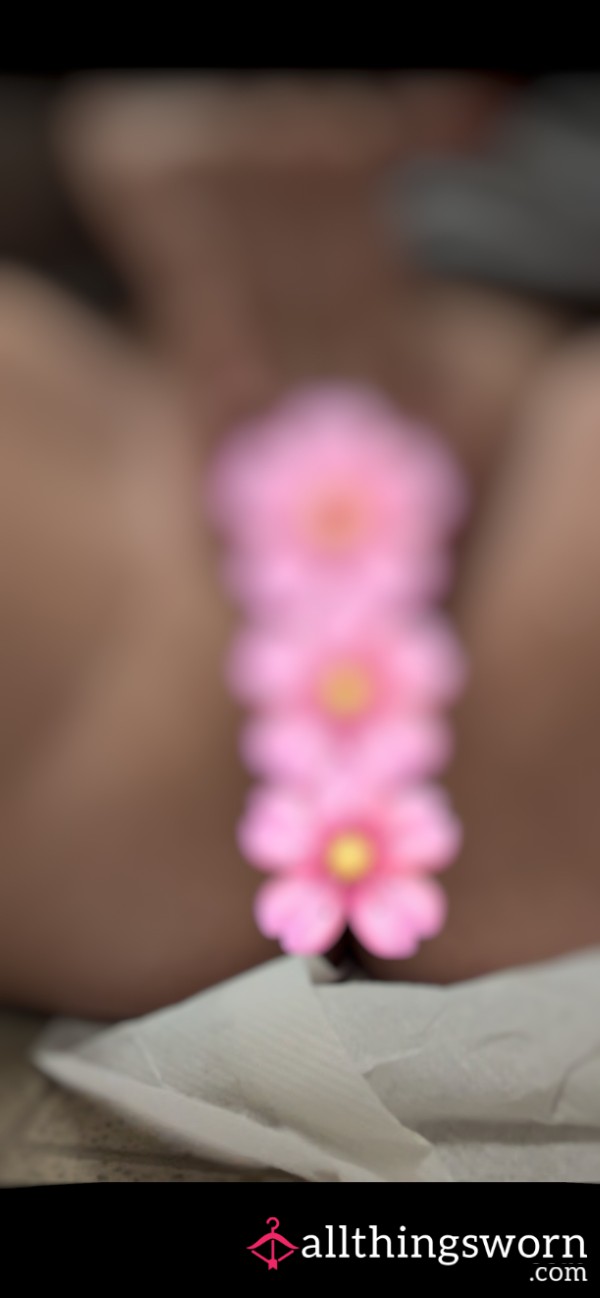 Close Up Rubbing And Teasing My Pretty Pu**y