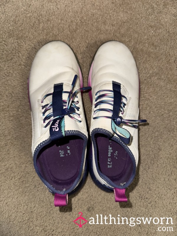 Cloves Nursing Shoes