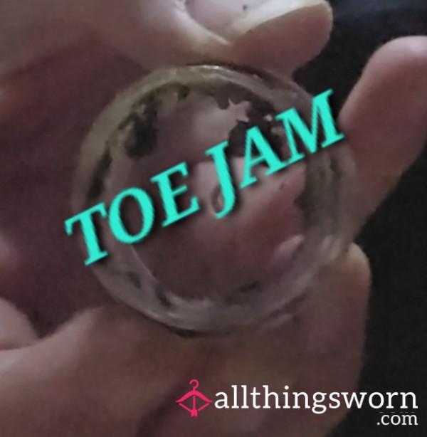 Collecting Toe Jam After 5 Week Sock Wear
