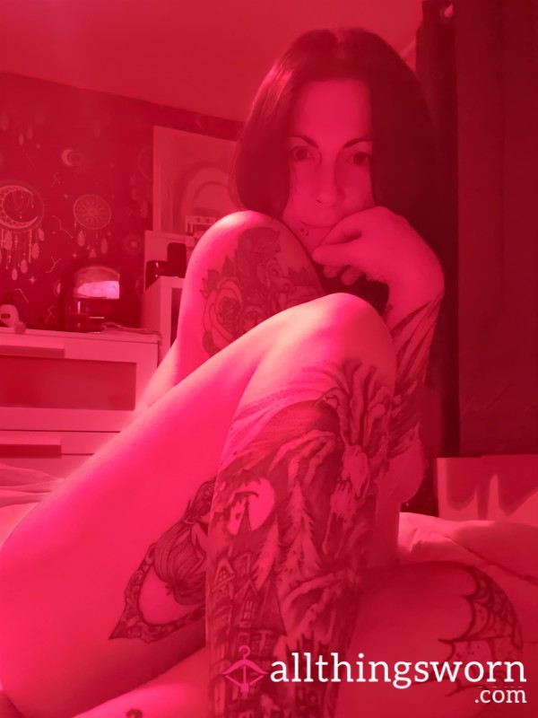 Coloured Light Lingerie/tease Photosets