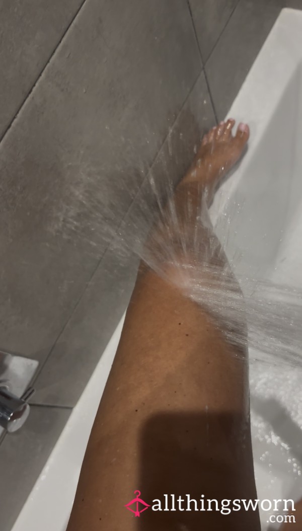 Come And Shave My Legs With Me In The Shower 💦
