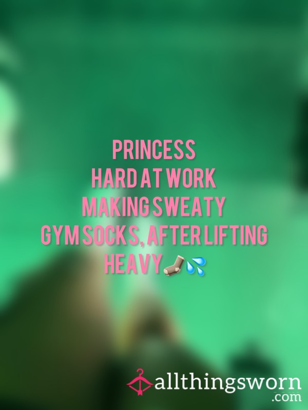 Come And Sniff My Sweaty Gym Socks 🥵🥵