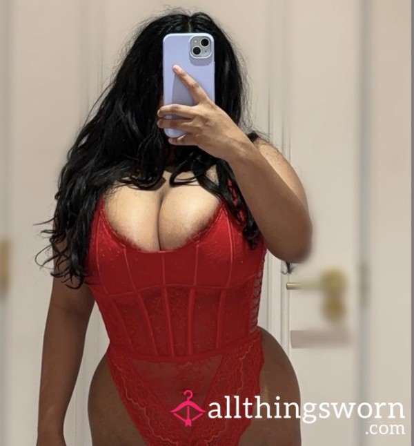 Come Play With Your Busty Gamer Girl