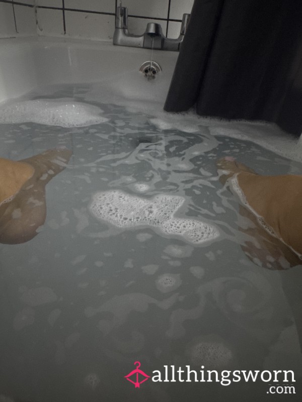 Come Splash 💦 With Me In The Bath