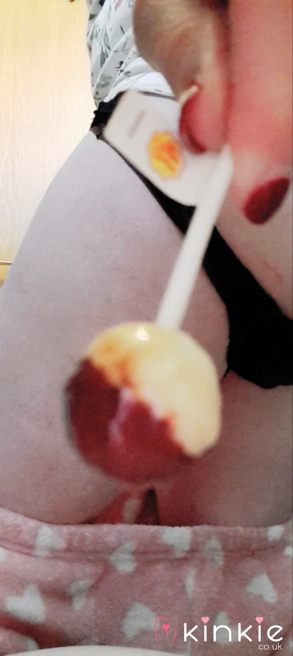 Suck On My Lollipop Video 🍭 🤎 (2mins50secs)