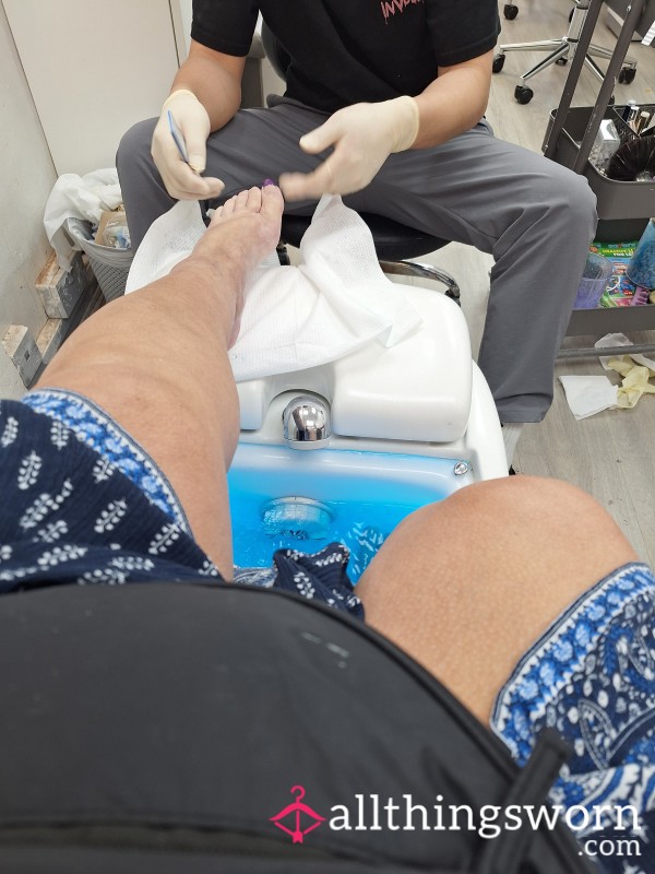 Come Take A Look At Me Getting A Pedicure