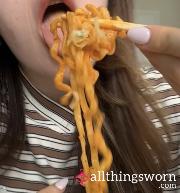 Come Watch Me Eat🍜