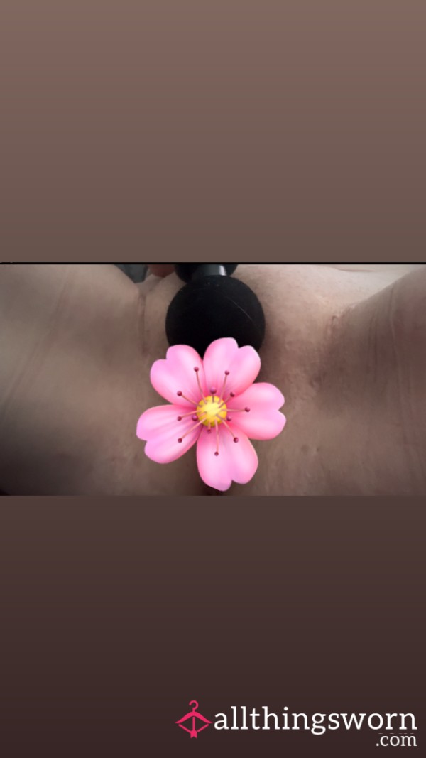 🥵 Watch Me Play With My Ma**age Gun On My Pu**y – See It Pulse 💦
